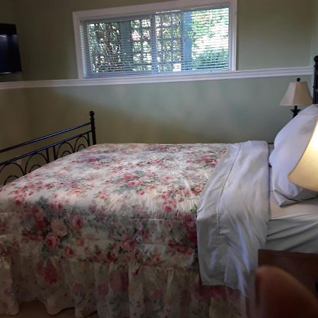 Cedar Acres Vacation Rental Fanny Bay Экстерьер фото