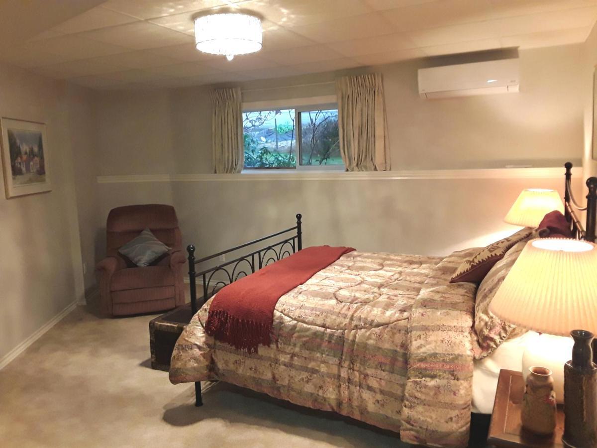 Cedar Acres Vacation Rental Fanny Bay Экстерьер фото